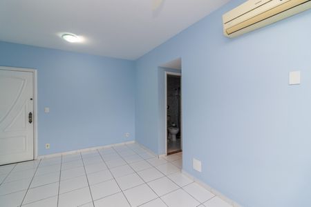 Sala de apartamento para alugar com 3 quartos, 79m² em Rocha Miranda, Rio de Janeiro