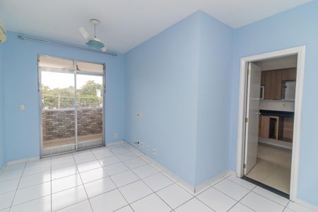 Sala de apartamento para alugar com 3 quartos, 79m² em Rocha Miranda, Rio de Janeiro
