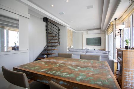 Apartamento para alugar com 94m², 1 quarto e 2 vagasSala