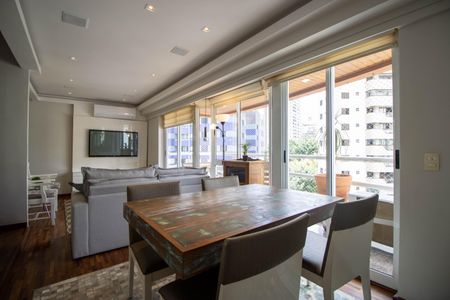 Apartamento para alugar com 94m², 1 quarto e 2 vagasSala