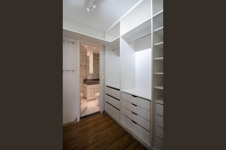 Apartamento para alugar com 94m², 1 quarto e 2 vagasCloset da suíte