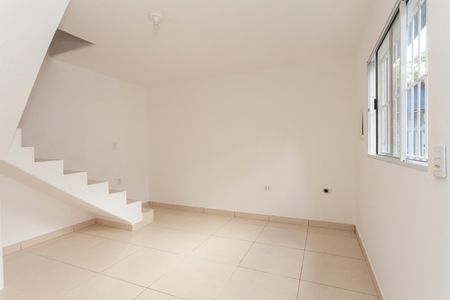 Sala de casa para alugar com 2 quartos, 90m² em Interlagos, São Paulo