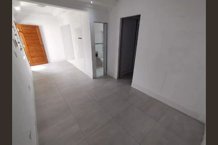 Sala de apartamento para alugar com 2 quartos, 50m² em Centro, São Vicente