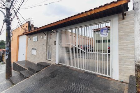 Casa de condomínio à venda com 68m², 2 quartos e 1 vagaFachada