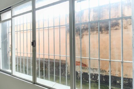 Vista da Sala de casa de condomínio à venda com 2 quartos, 68m² em Vila Carmosina, São Paulo