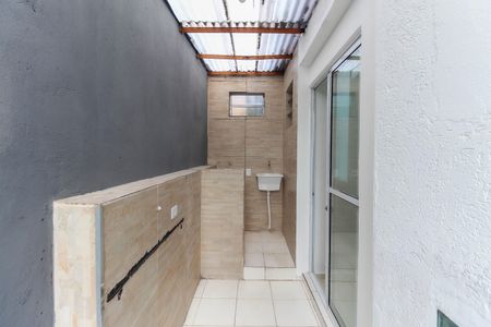 Casa de condomínio à venda com 68m², 2 quartos e 1 vagaÁrea de Serviço