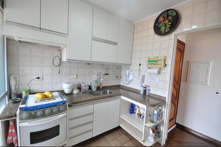 Apartamento à venda com 57m², 2 quartos e 1 vagaCozinha