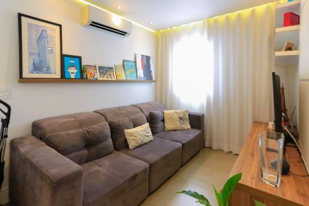 Apartamento à venda com 2 quartos, 57m² em Jardim Esmeralda, São Paulo