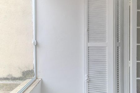 Apartamento à venda com 76m², 2 quartos e sem vaga Apartamento à venda com 76m², 2 quartos e sem vagaVaranda do Quarto 2