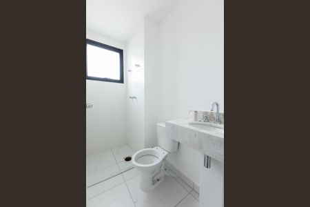 Banheiro de apartamento à venda com 2 quartos, 55m² em Taquaral, Campinas