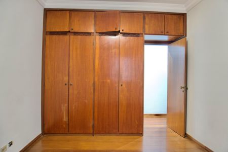 Casa à venda com 371m², 3 quartos e 3 vagasSuíte