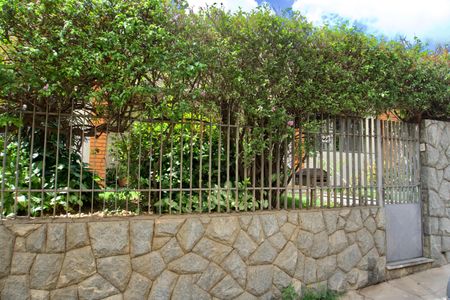 Casa à venda com 371m², 3 quartos e 3 vagasFachada da Casa