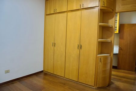 Casa à venda com 371m², 3 quartos e 3 vagasQuarto 3