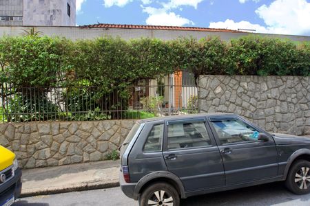 Casa à venda com 371m², 3 quartos e 3 vagasFachada da Casa