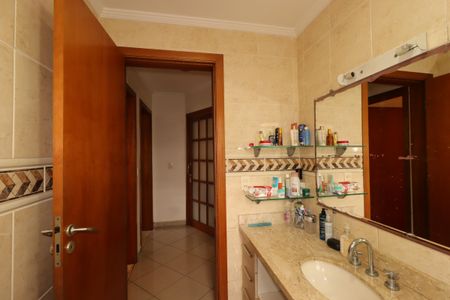 Casa à venda com 360m², 2 quartos e 3 vagasBanheiro Social