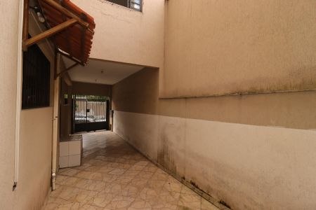 Casa à venda com 360m², 2 quartos e 3 vagasGaragem da casa dos fundos