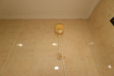 Casa à venda com 360m², 2 quartos e 3 vagasBanheiro da Suíte - Chuveiro