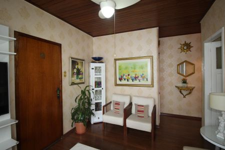 Apartamento à venda com 71m², 2 quartos e sem vagaSala