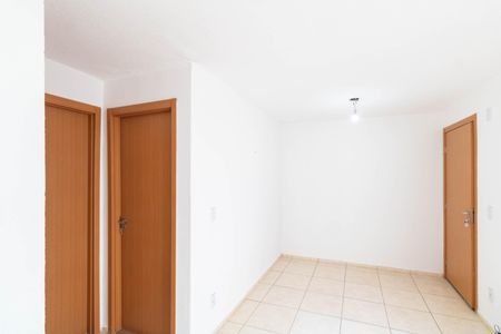 Sala de apartamento para alugar com 2 quartos, 43m² em Cosmos, Rio de Janeiro