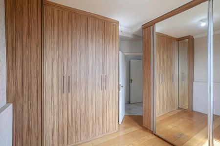 Apartamento à venda com 208m², 5 quartos e 2 vagasQuarto 1