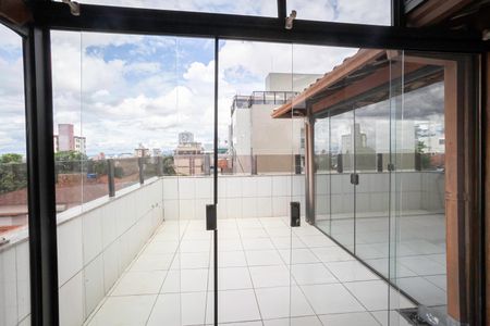 Apartamento à venda com 208m², 5 quartos e 2 vagasCobertura