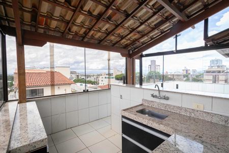 Apartamento à venda com 208m², 5 quartos e 2 vagasCobertura