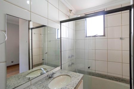 Apartamento à venda com 208m², 5 quartos e 2 vagasBanheiro da suíte 2