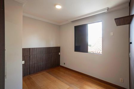 Apartamento à venda com 208m², 5 quartos e 2 vagasSuíte 2