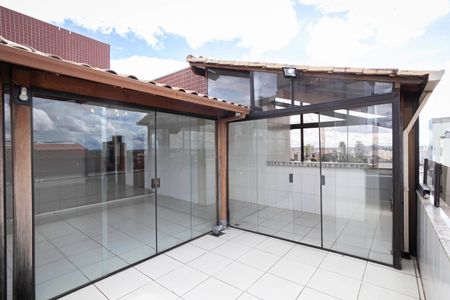 Apartamento à venda com 208m², 5 quartos e 2 vagasCobertura