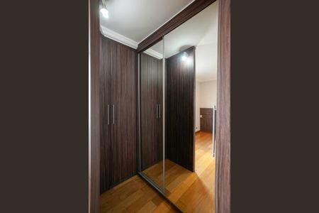 Apartamento à venda com 208m², 5 quartos e 2 vagasCloset da suíte 2