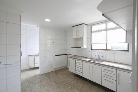 Apartamento à venda com 208m², 5 quartos e 2 vagasCozinha
