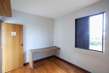 Apartamento à venda com 208m², 5 quartos e 2 vagasCobertura - Quarto 3