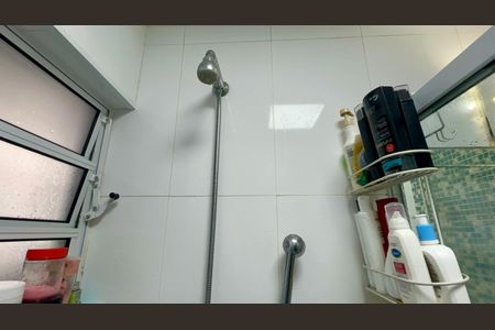 Apartamento para alugar com 80m², 2 quartos e sem vagaBanheiro da Suíte