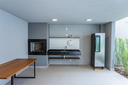 Apartamento para alugar com 40m², 2 quartos e sem vagaÁrea comum - Churrasqueira