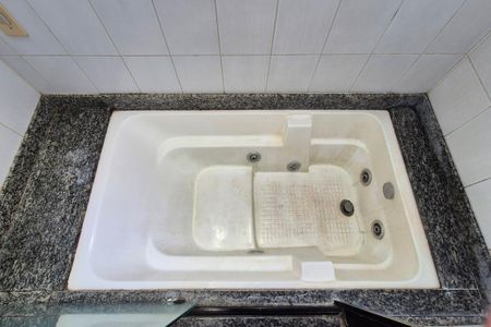 Apartamento para alugar com 65m², 1 quarto e 1 vagaDetalhe do Banheiro