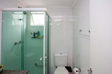 Apartamento à venda com 81m², 3 quartos e 2 vagasBanheiro da Suíte