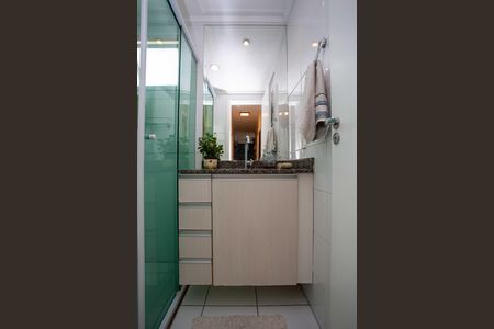 Apartamento à venda com 81m², 3 quartos e 2 vagasBanheiro Social