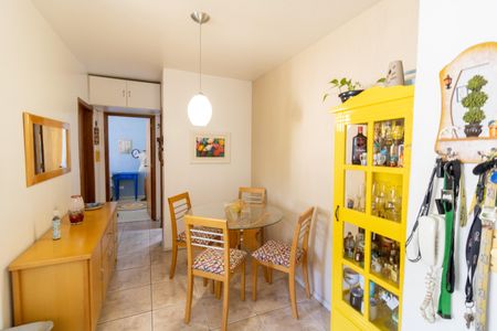 Apartamento à venda com 59m², 2 quartos e 1 vaga Apartamento à venda com 59m², 2 quartos e 1 vagaSala