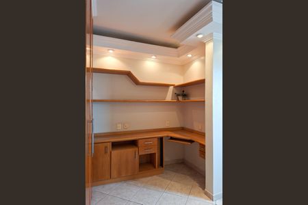 Apartamento para alugar com 280m², 5 quartos e 3 vagasQuarto 2