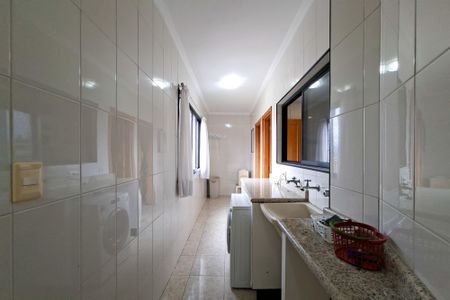 Apartamento para alugar com 280m², 5 quartos e 3 vagasÁrea de Serviço