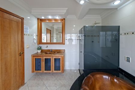 Apartamento para alugar com 280m², 5 quartos e 3 vagasBanheiro da Suíte