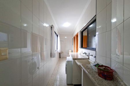 Apartamento para alugar com 280m², 5 quartos e 3 vagasÁrea de Serviço