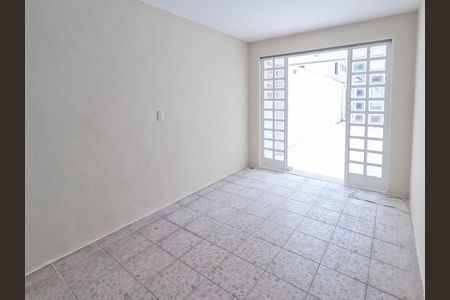 Casa à venda com 240m², 3 quartos e 2 vagas