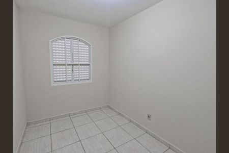 Casa à venda com 240m², 3 quartos e 2 vagas