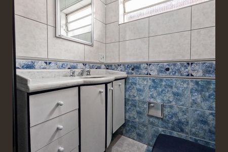 Casa à venda com 240m², 3 quartos e 2 vagas