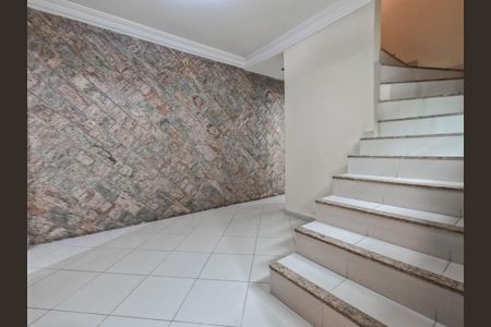 Casa à venda com 240m², 3 quartos e 2 vagas