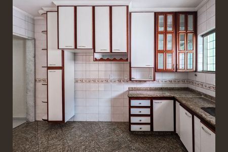 Casa à venda com 240m², 3 quartos e 2 vagas