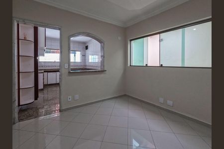 Casa à venda com 240m², 3 quartos e 2 vagas