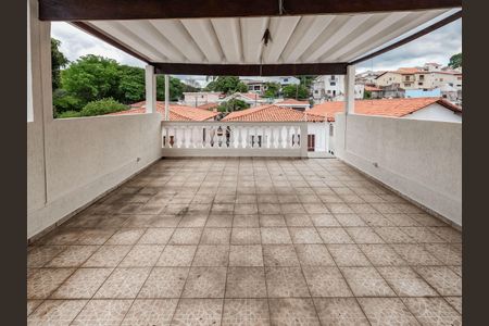 Casa à venda com 240m², 3 quartos e 2 vagas