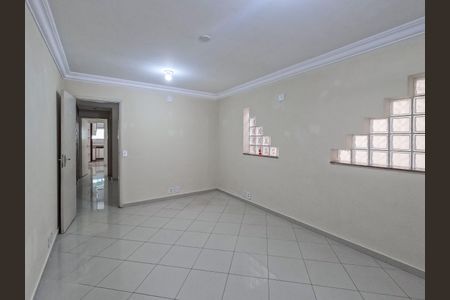 Casa à venda com 240m², 3 quartos e 2 vagas